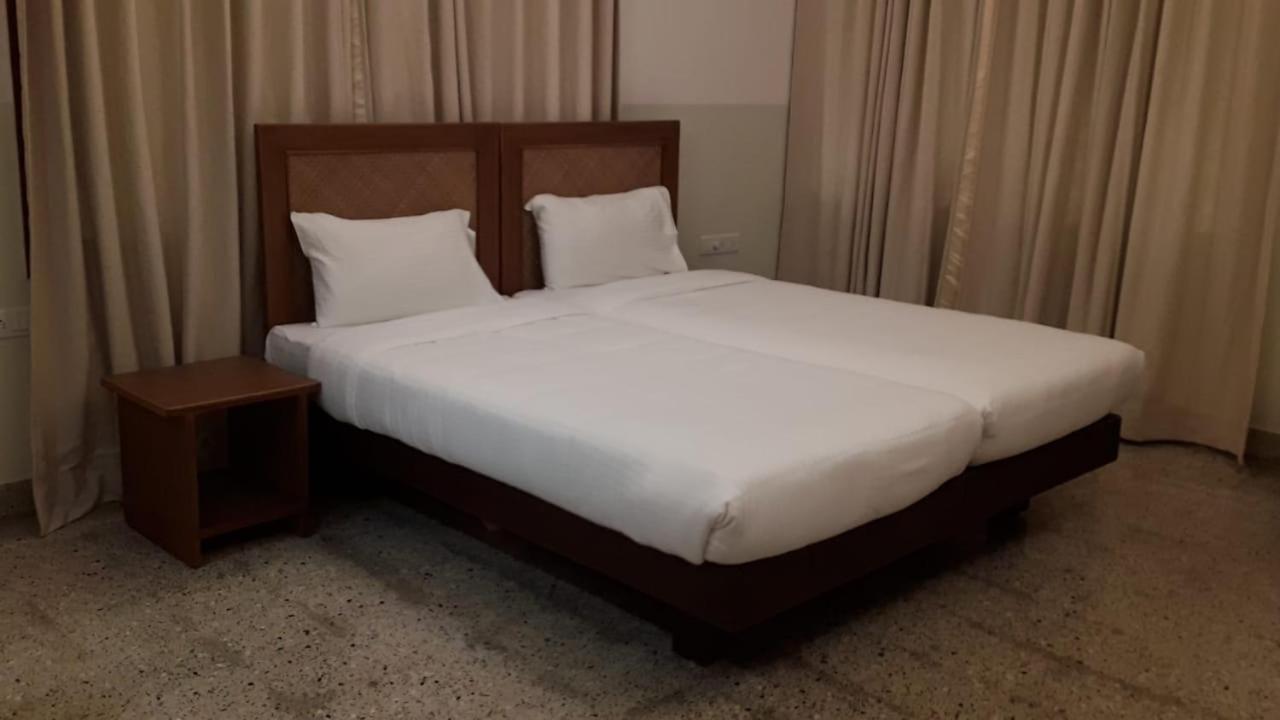 Hanu Reddy Residences - Nawab Habibullah Avenue Chennai Zewnętrze zdjęcie